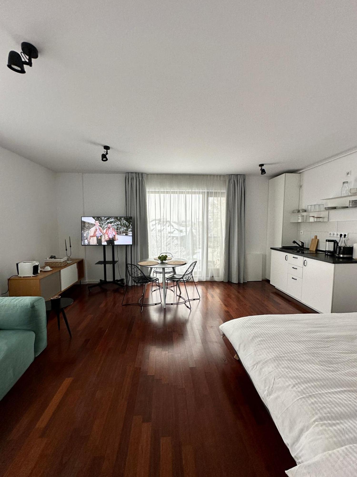 Central Haven Studio Бухарест Экстерьер фото